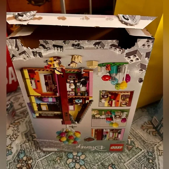 EMPTY LEGO Box Up House - Picture 3 of 3